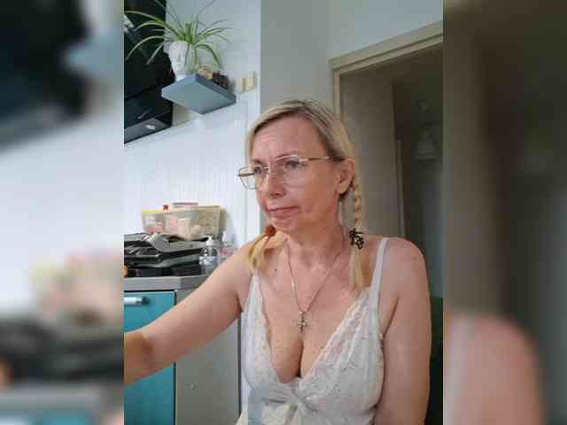 ShiningMILF webcam