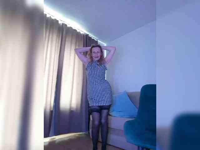 ShiningMILF webcam