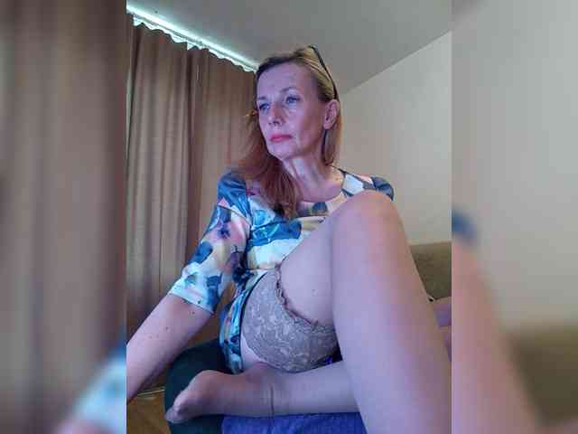 ShiningMILF webcam