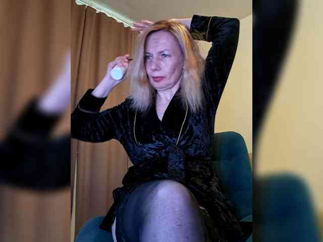 ShiningMILF webcam