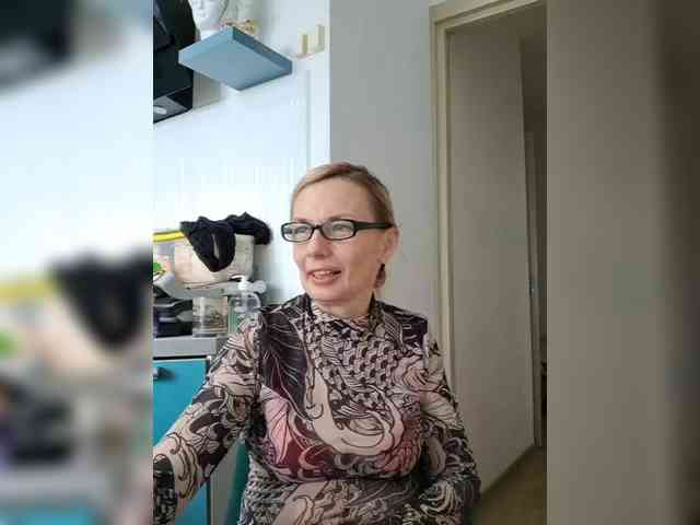ShiningMILF webcam