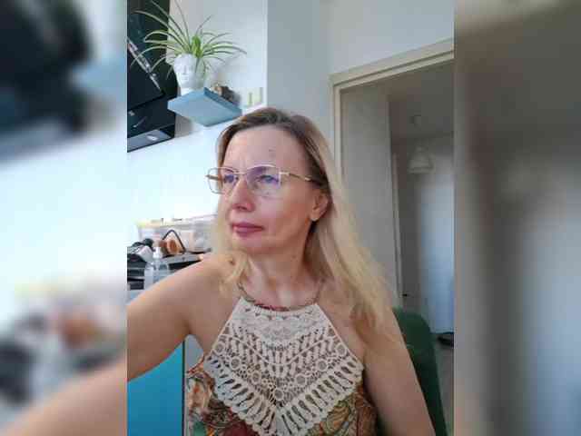 ShiningMILF webcam