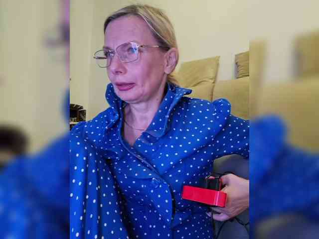 ShiningMILF webcam