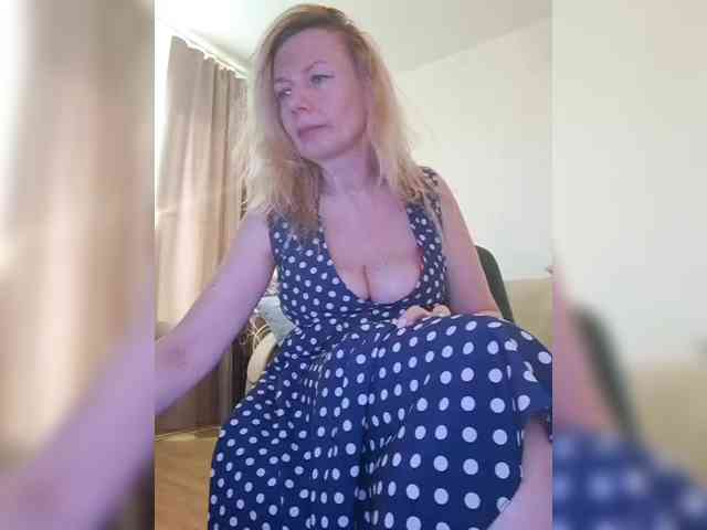 ShiningMILF webcam