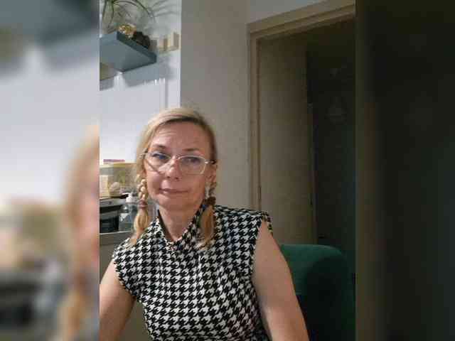 ShiningMILF webcam