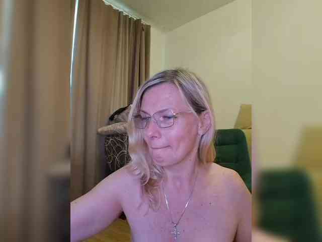 ShiningMILF webcam