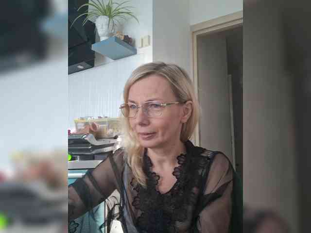 ShiningMILF webcam