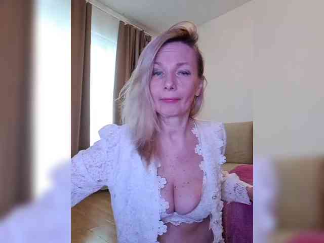 模特: ShiningMILF