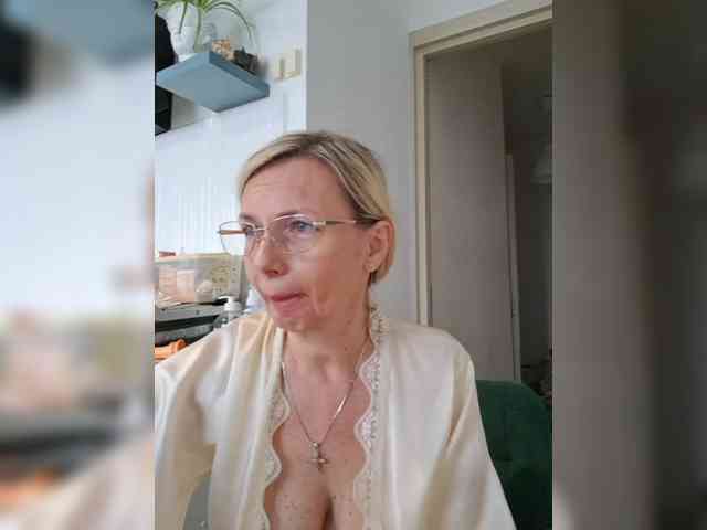ShiningMILF webcam