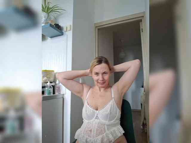 ShiningMILF Sex Cam Show