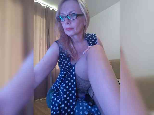 ShiningMILF webcam