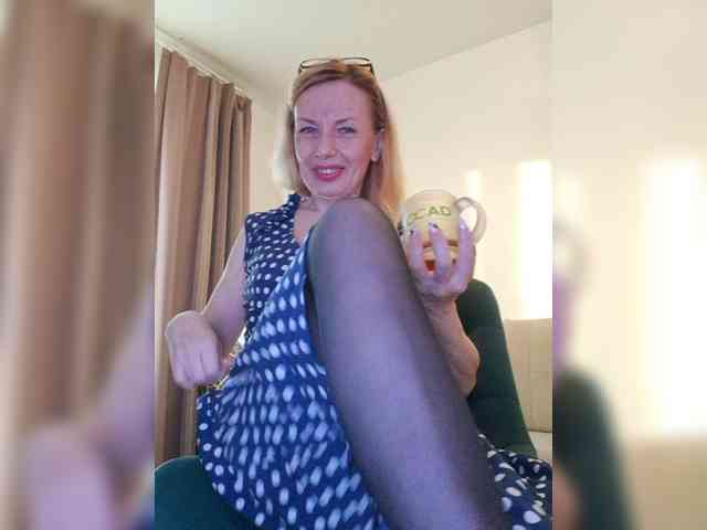 ShiningMILF webcam