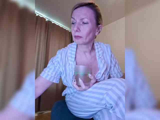 ShiningMILF ShiningMILF