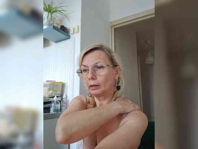 ShiningMILF ShiningMILF