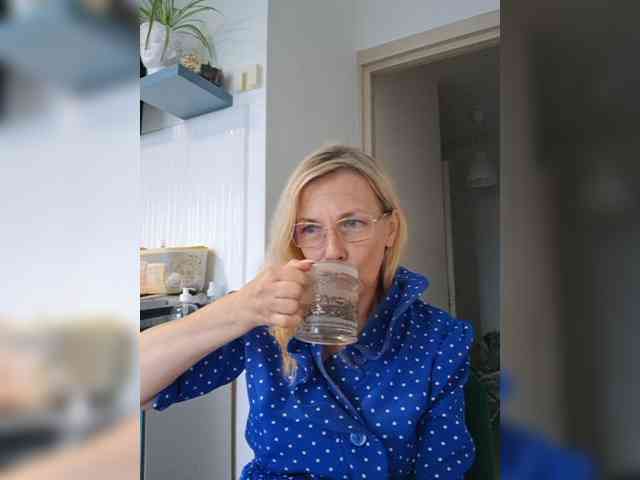 ShiningMILF webcam