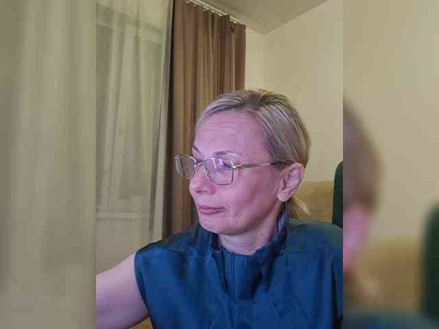 ShiningMILF webcam
