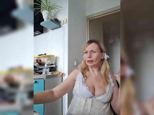 ShiningMILF Sex Cam Show