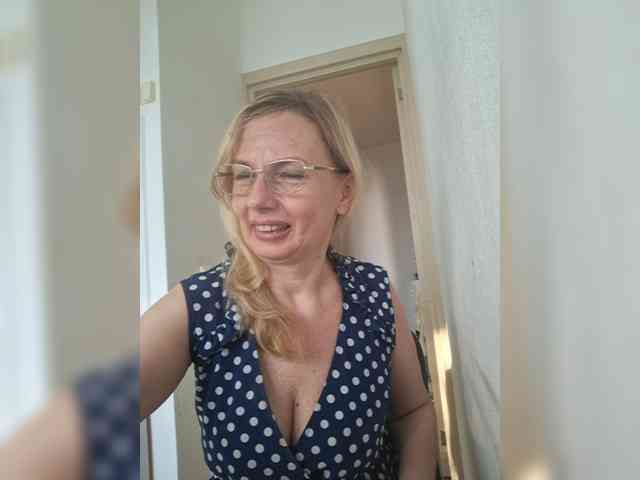 ShiningMILF Sex Cam Show
