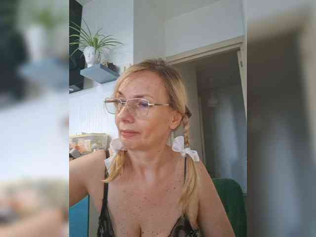ShiningMILF