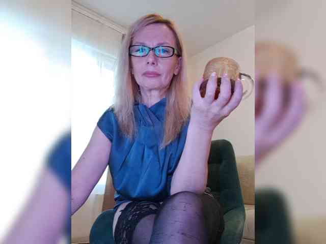 ShiningMILF webcam