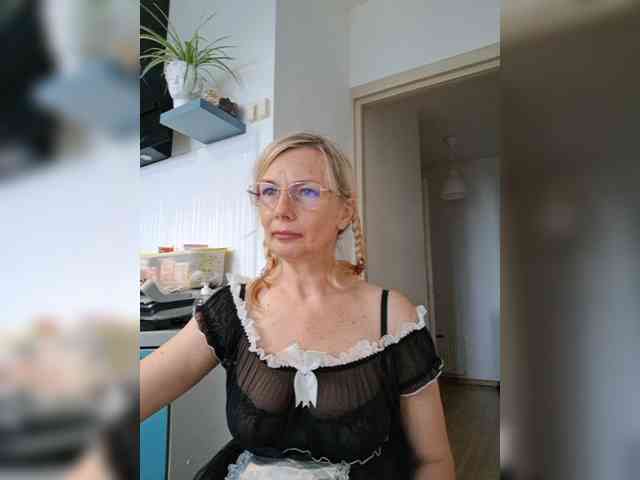 ShiningMILF webcam