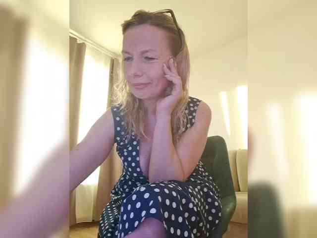 ShiningMILF ShiningMILF