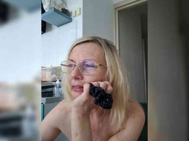 ShiningMILF webcam