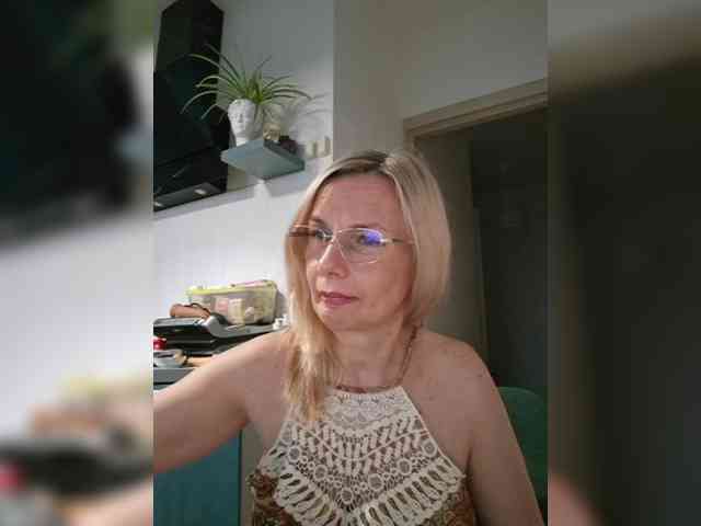 ShiningMILF webcam