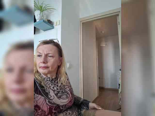 ShiningMILF Sex Cam Show