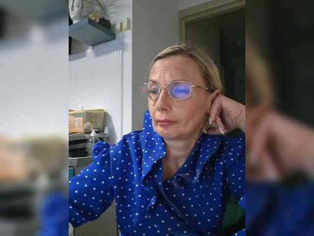 ShiningMILF webcam