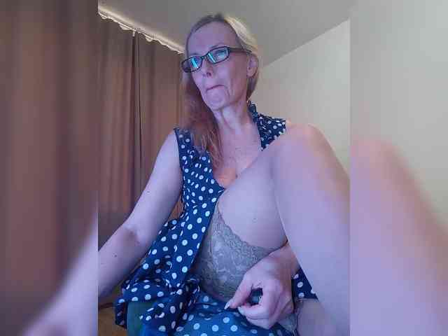 ShiningMILF webcam
