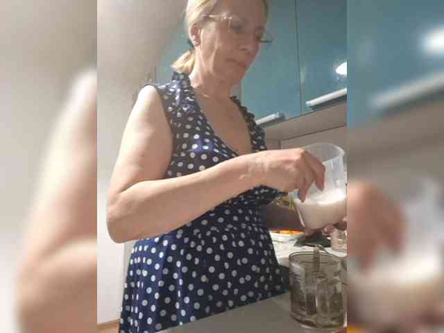 ShiningMILF webcam