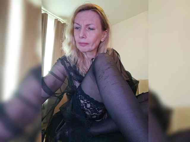 ShiningMILF webcam