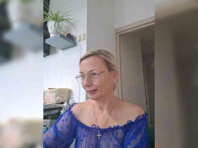 ShiningMILF webcam