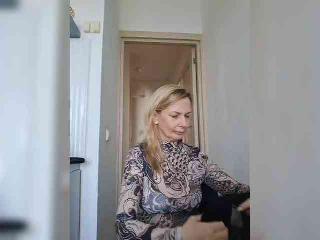 ShiningMILF