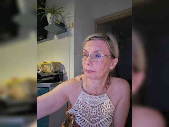 ShiningMILF ShiningMILF
