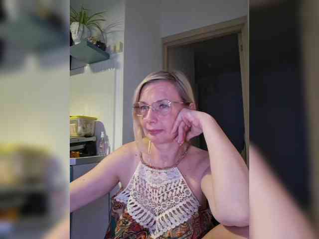 ShiningMILF webcam