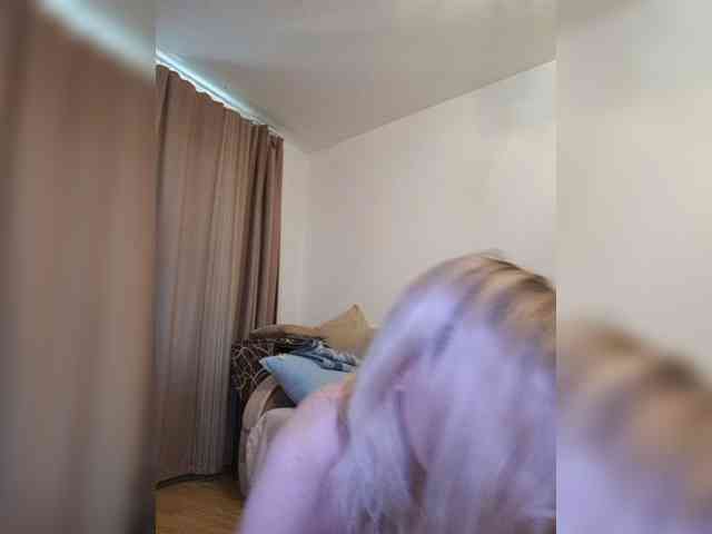 ShiningMILF webcam