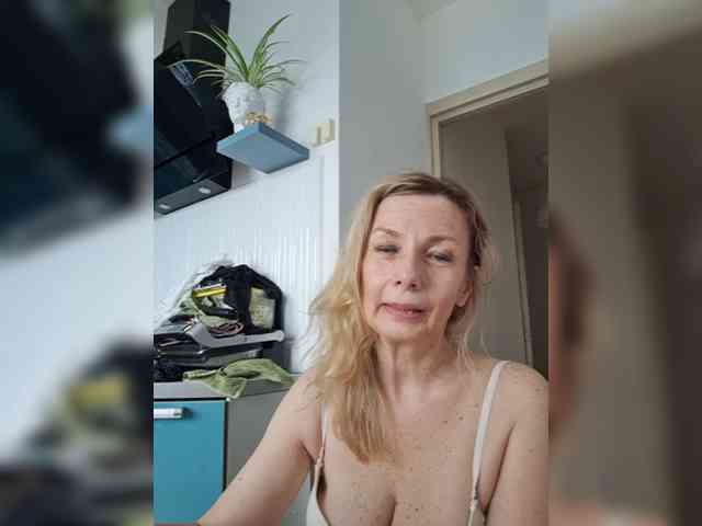 ShiningMILF