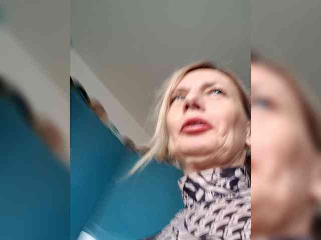 ShiningMILF webcam