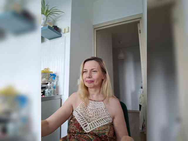 ShiningMILF webcam