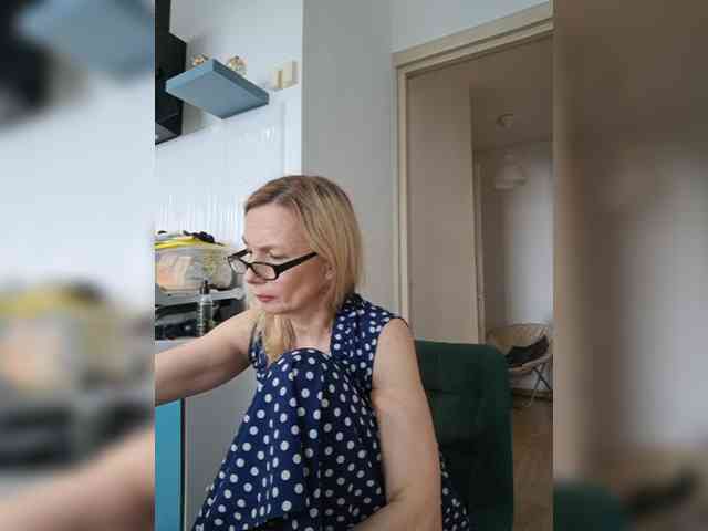 ShiningMILF webcam