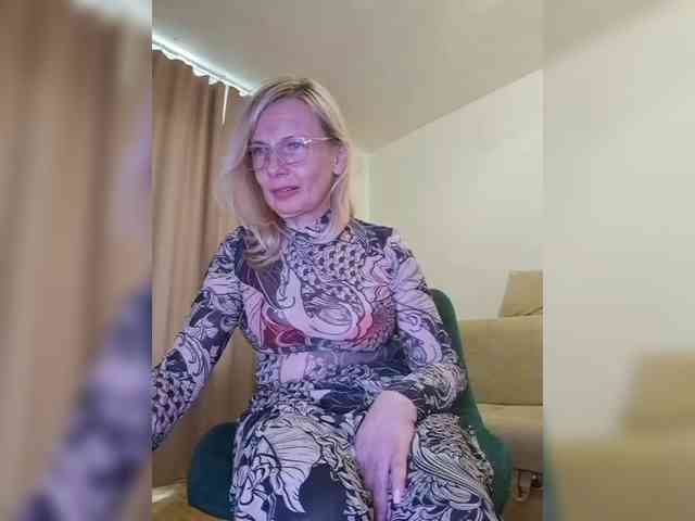 ShiningMILF webcam