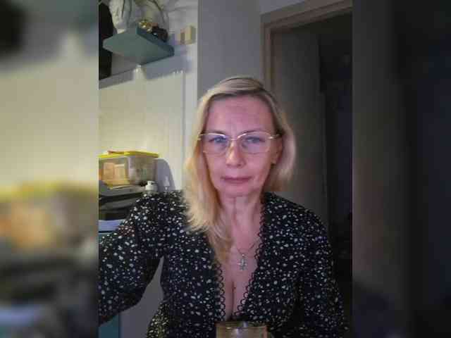ShiningMILF webcam