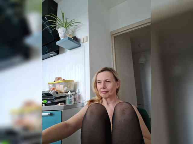 ShiningMILF webcam