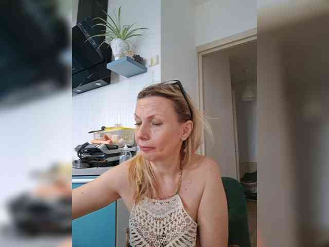 ShiningMILF