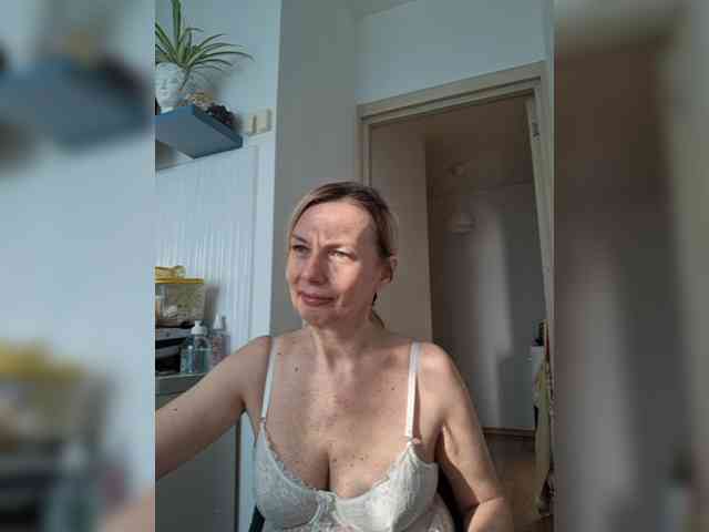 ShiningMILF Sex Cam Show