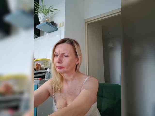 ShiningMILF Sex Cam Show