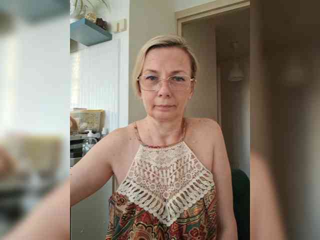 ShiningMILF webcam