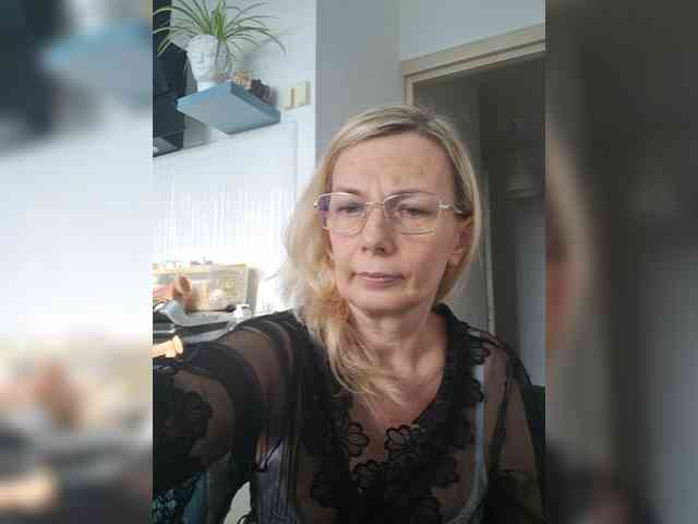 ShiningMILF webcam